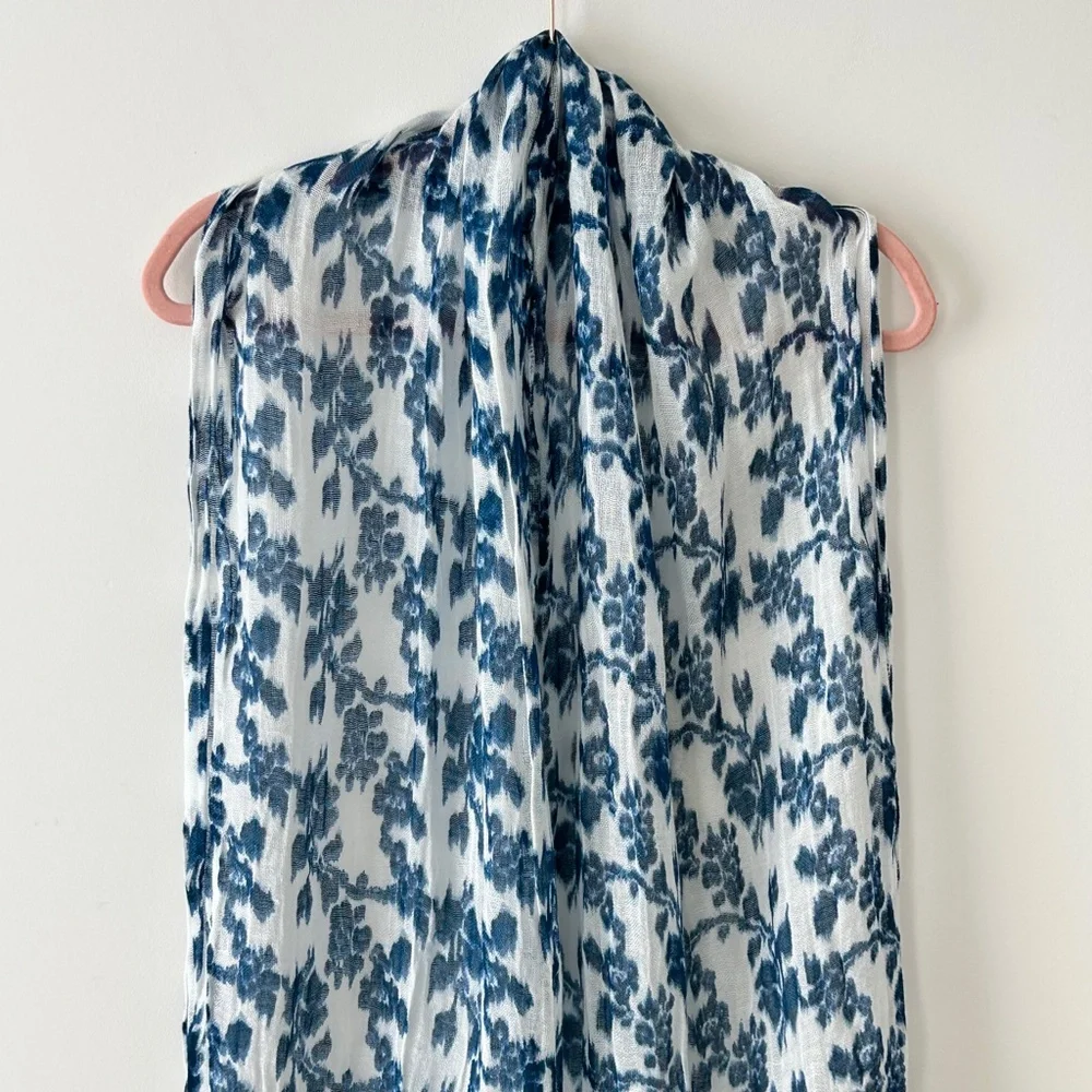 Gap Linen Blue & White Long Floral Scarf - Picture 2 of 16
